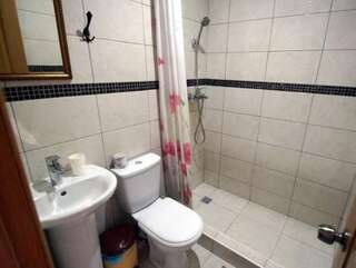 Гостиница Guest house Roza Геленджик Стандартный трехместный номер-2