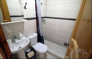 Гостиница Guest house Roza Геленджик Стандартный двухместный номер с 1 кроватью-5